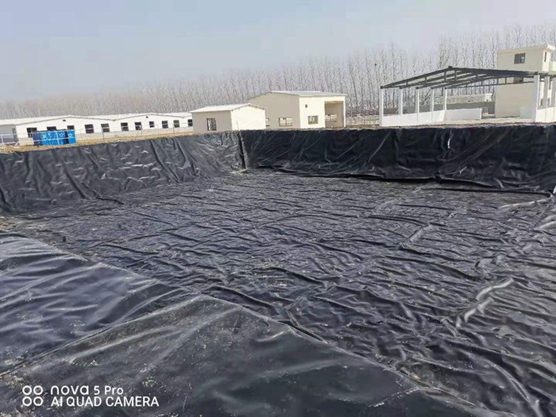 蓄水池库底防渗膜铺设